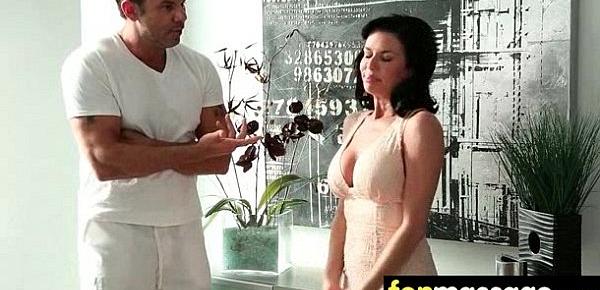  Sexy Masseuse Helps with Happy Ending 2